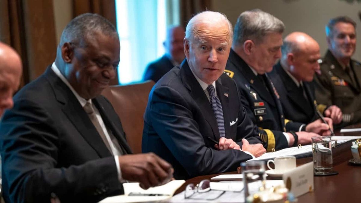 Biden's Law Paves the Way to Raise Military Pay in 2024