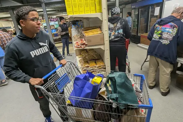 Government Shutdown: 300% Spike in Military Families Using Food Pantries