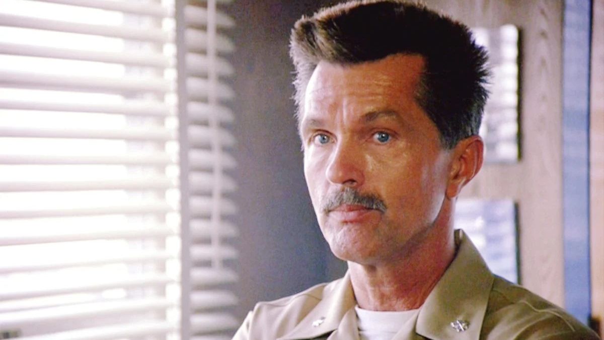 Tom Skerritt in Top Gun