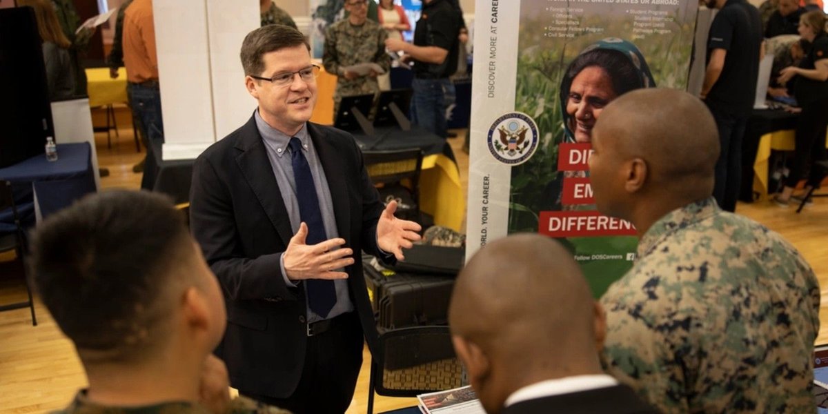 Skillbridge Is Helping Servicemembers Gain Civilian Work Experience