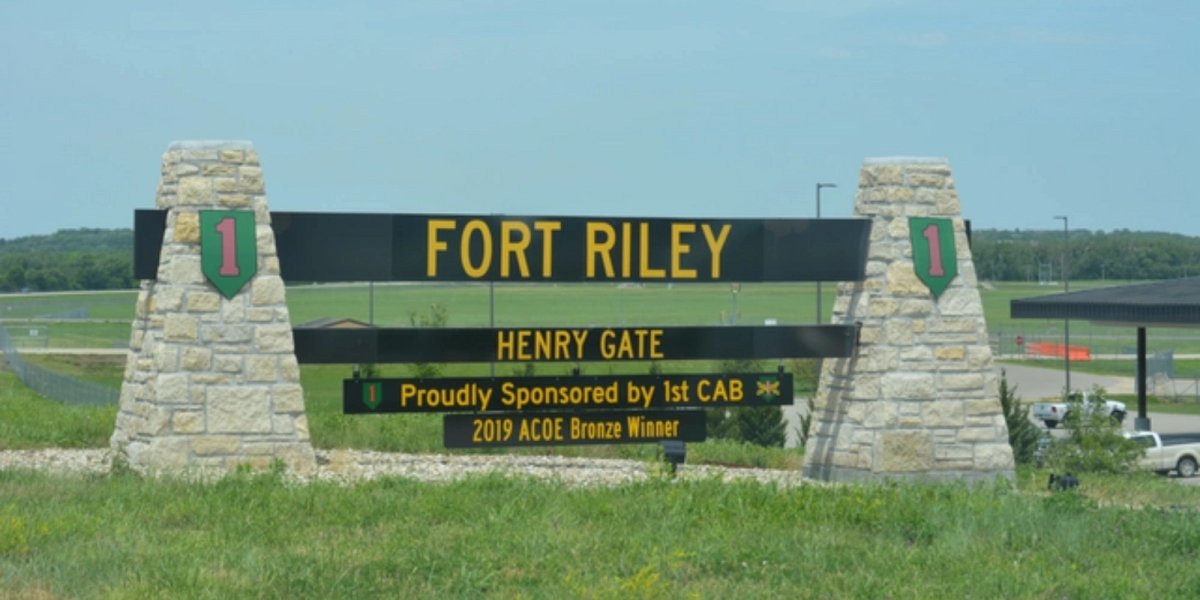 fort riley lockdown