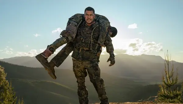 War Machine: Netflix's New Movie Pits Army Rangers Against an Alien Invasion