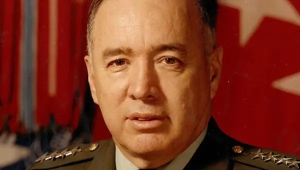 Gen. Richard Cavazos Awarded Medal of Honor Posthumously