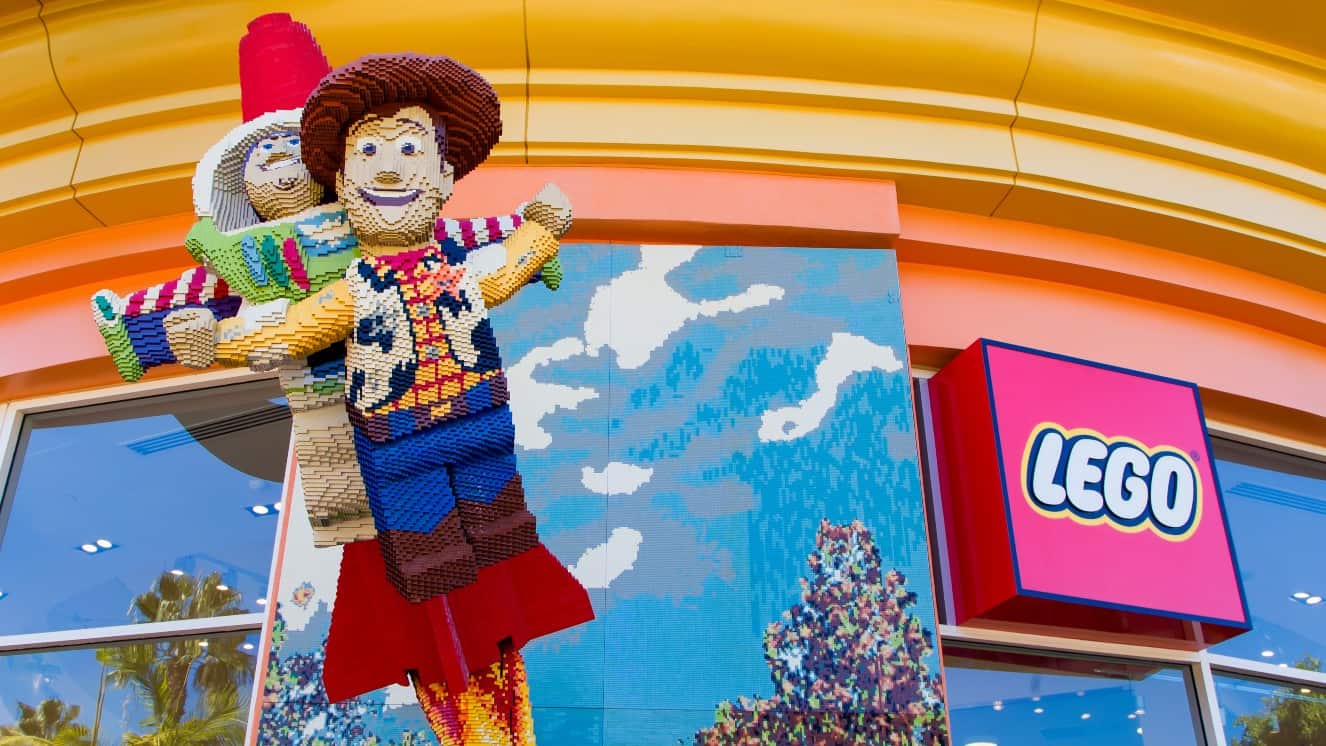 14 Brands Offering Free Stuff For Veterans in 2023