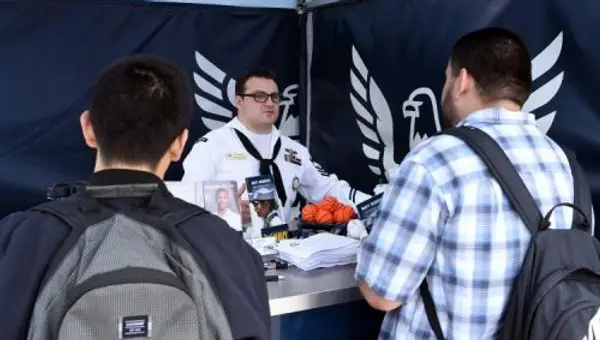 America's Navy's Virtual Reality Experience visits Victoria East High School