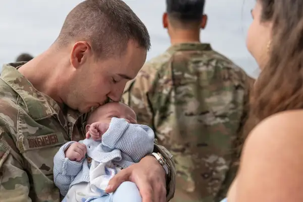 Military Parental Leave Policies Get an Update: What Your Command Must Allow