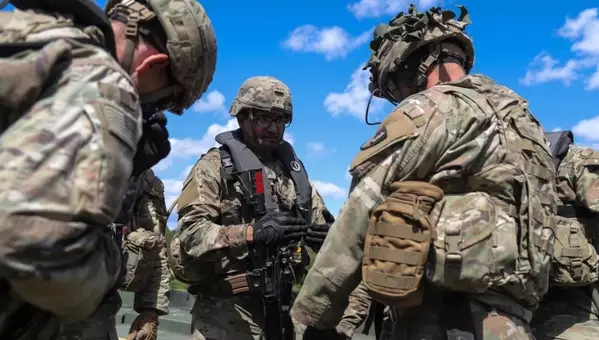 Should Men Automatically Register for Selective Service?