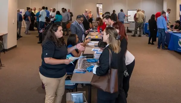 Here's How to Prepare for Networking at a Veteran Job Fair