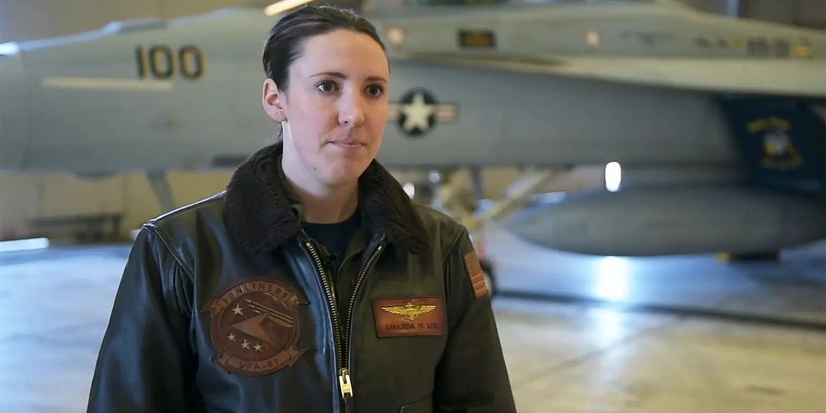 Meet Amanda Lee: The First Female Blue Angels F/A-18E/F Pilot