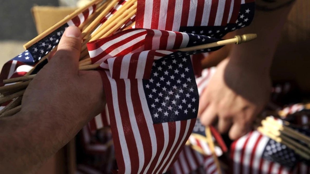 Check Out These 4 Facts About Flag Day and the American Flag