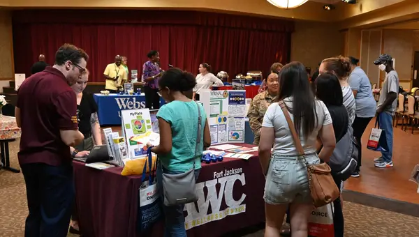 A Bill in Congress Could Give Employers a Tax Credit to Hire Military Spouses