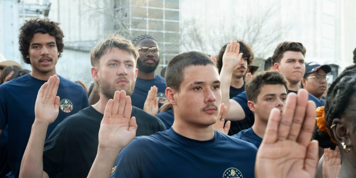 A group of new recruits take the oath of enlistment.