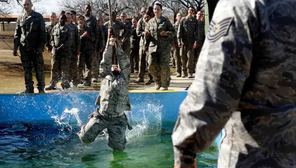Air Force Recruitment Improving While Army, Navy Lag