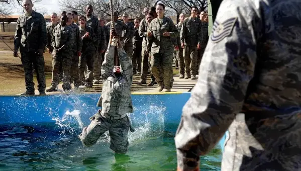 Air Force Recruitment Improving While Army, Navy Lag