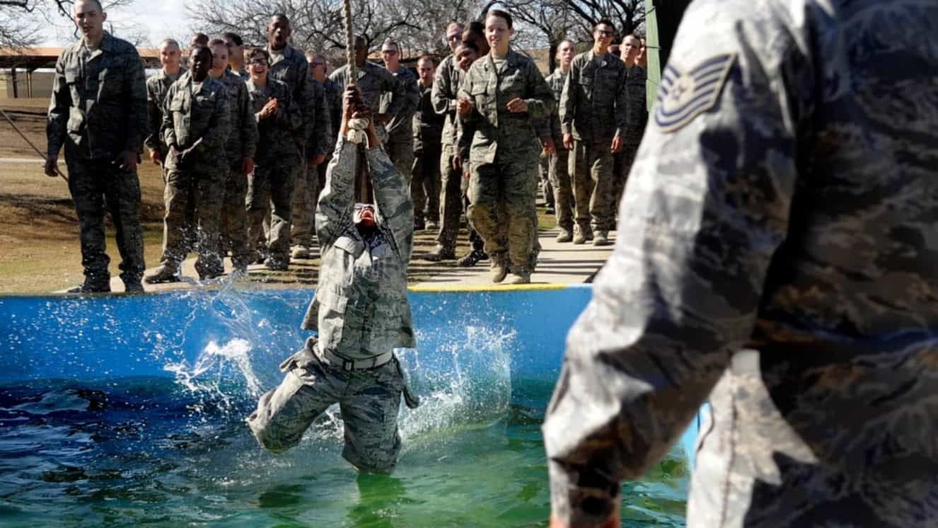 Air Force Recruitment Improving While Army, Navy Lag