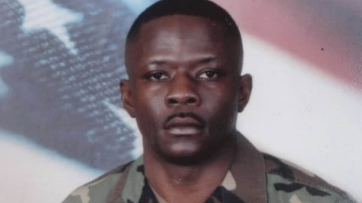 Alwyn Cashe Earned MOH By Sacrificing Himself to Save Others