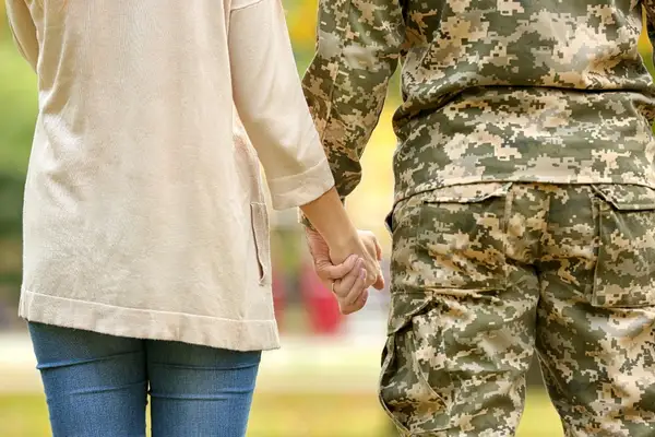 Deployment Tips: Strengthening Military Spouse Bonds