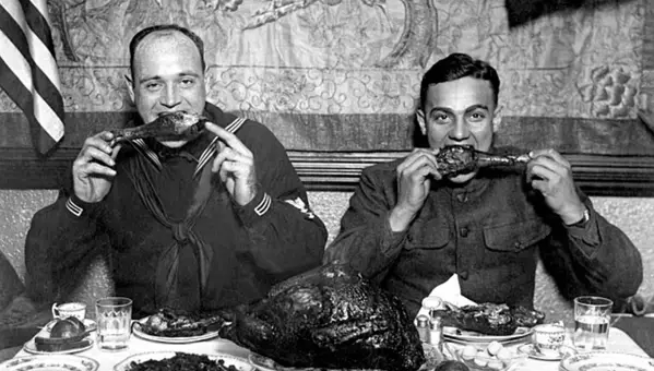 World War 2 Thanksgiving: Frontline Traditions of Gratitude