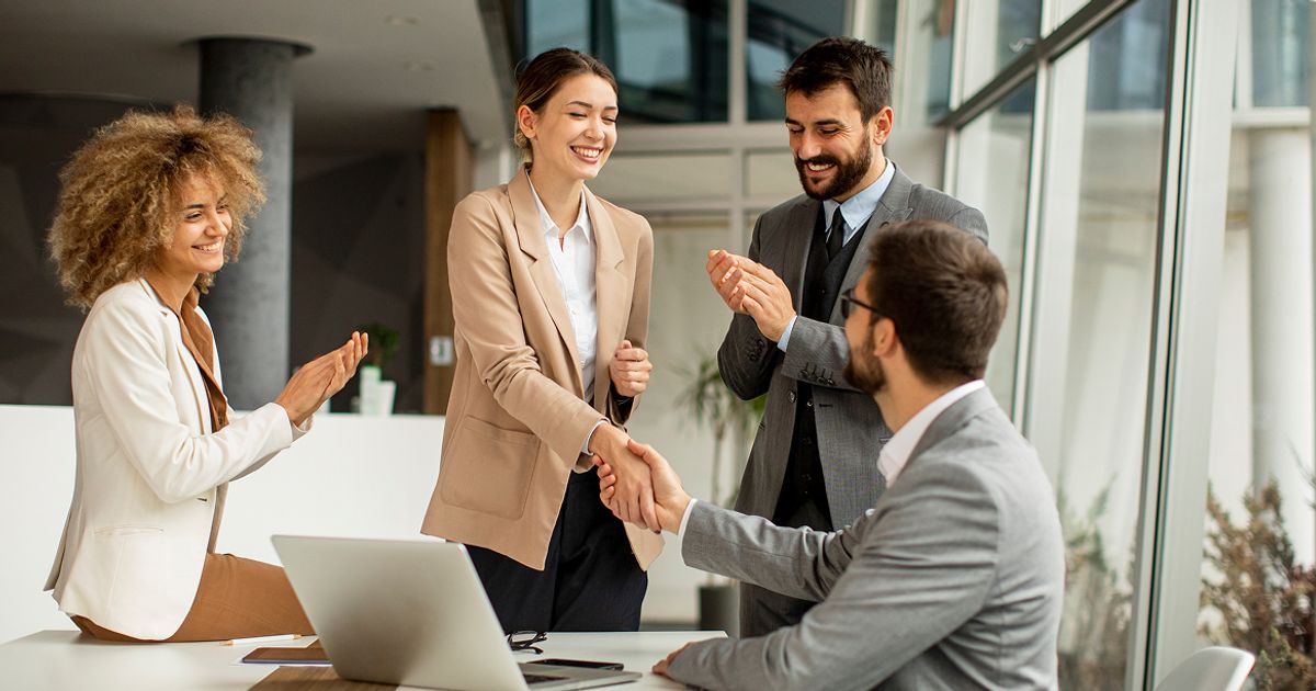 Profesionales de negocios colaborando