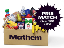 På bilden syns en Mathemlåda fylld med varor, och texten "Prismatch, över 500 varor"