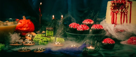 Halloween bord med masse skummelt