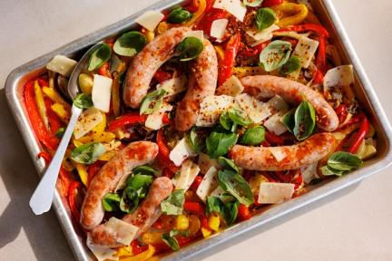 Tray bake med salsiccia, paprika og fennikel