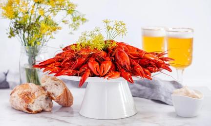 Koka kräftor till kräftskivan