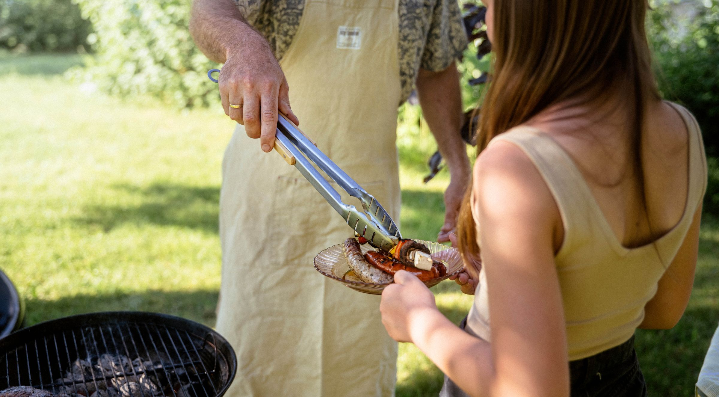 Bildet inneholder grillmat med pølse