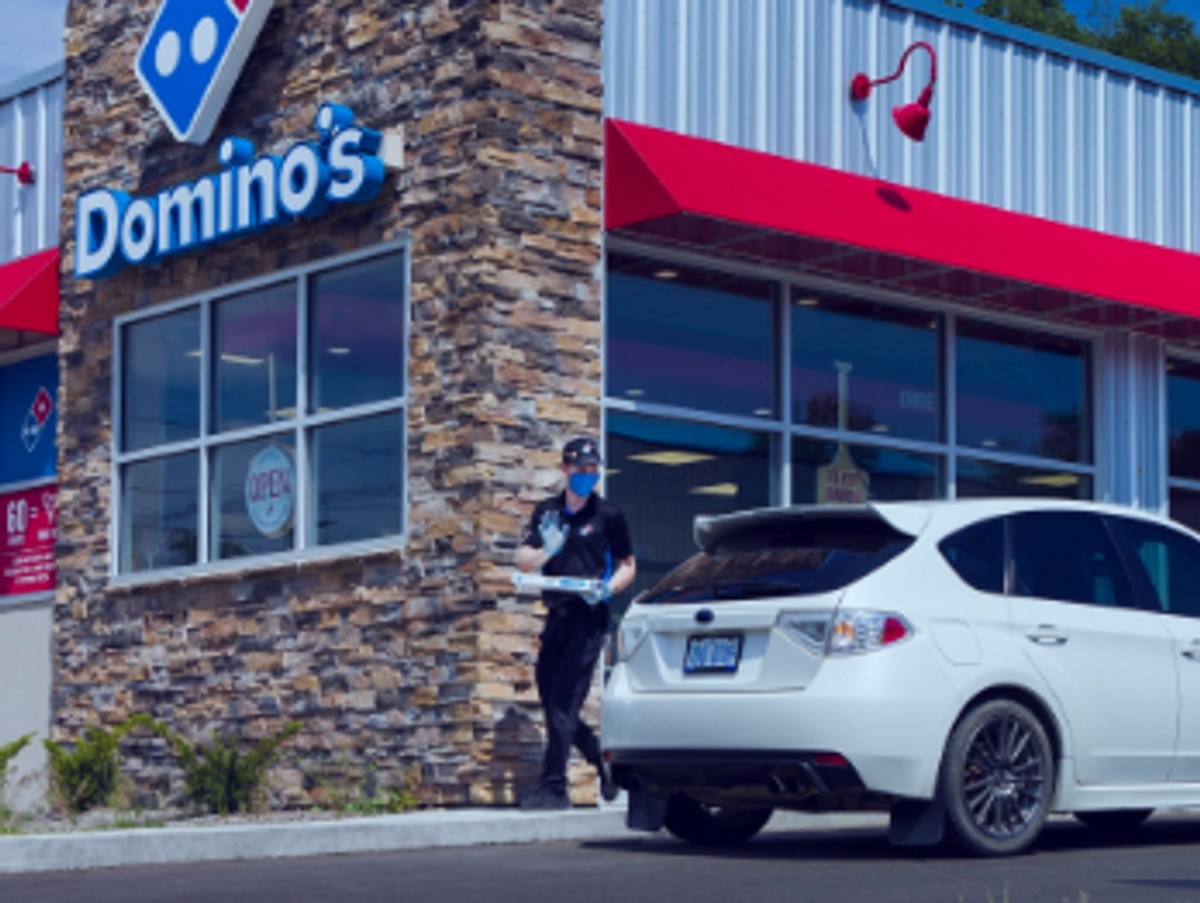 Domino’s Pizza Car-side delivery