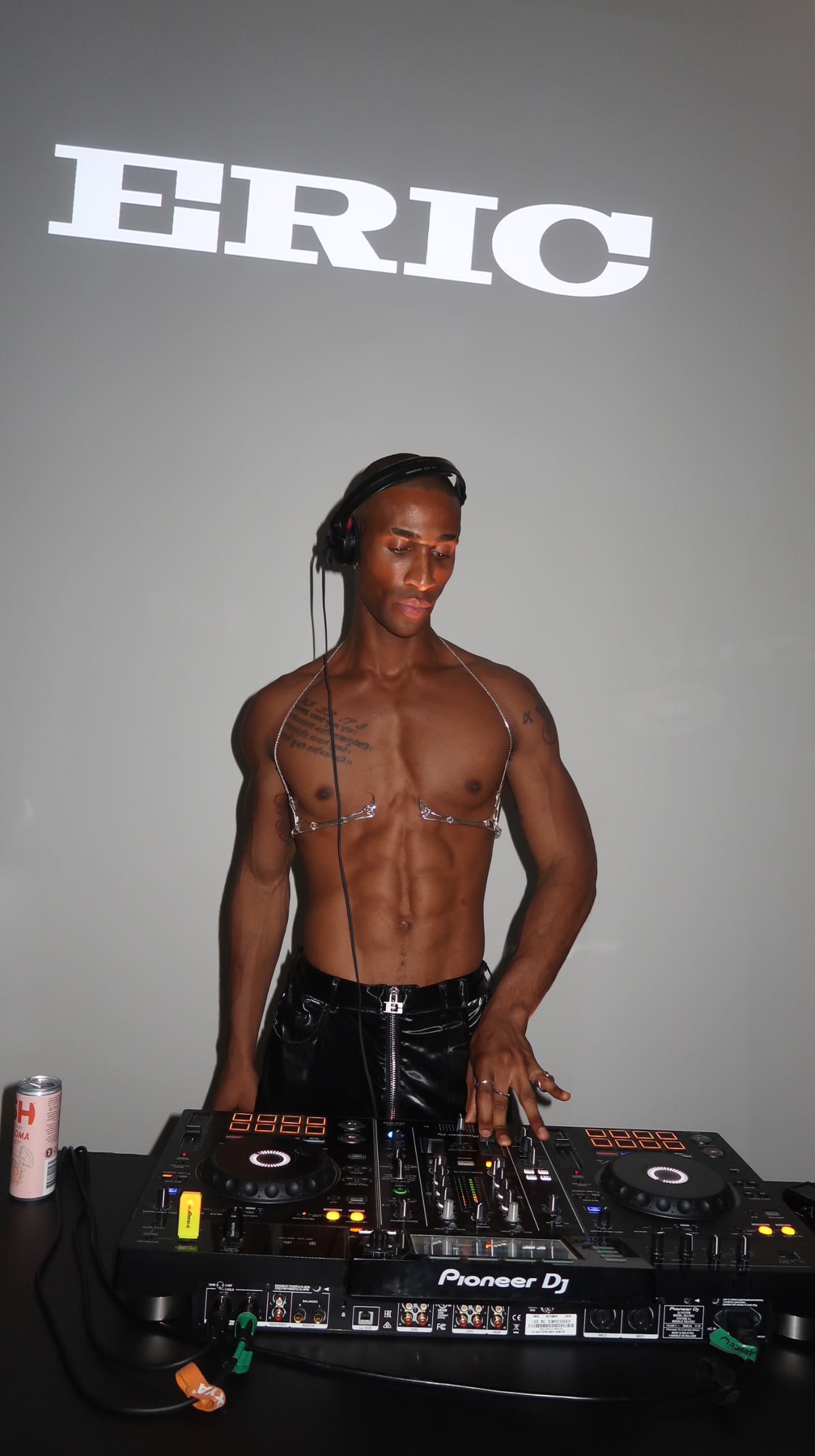 ERIC X SLJ — ERIC AF