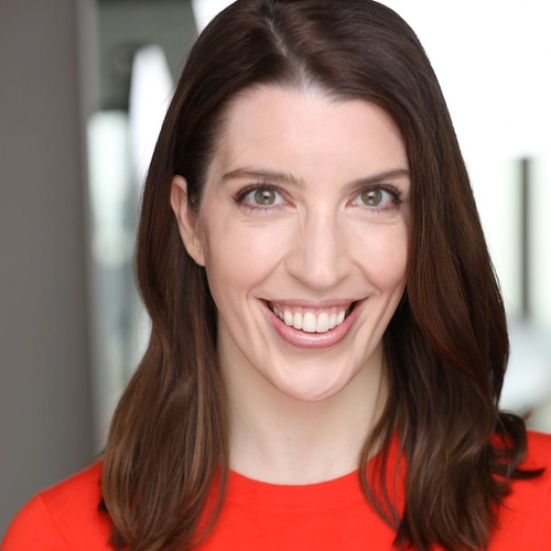 Julia Morton is the VP of Customer Success & Operations at Flatiron Health. As a PEN advisor, she helps founders build a Customer Success function, scale-friendly operational teams, and Customer Experience engines.