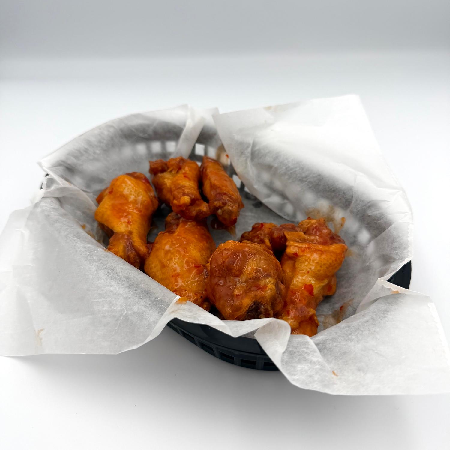 6 Wings at Andy's Pub