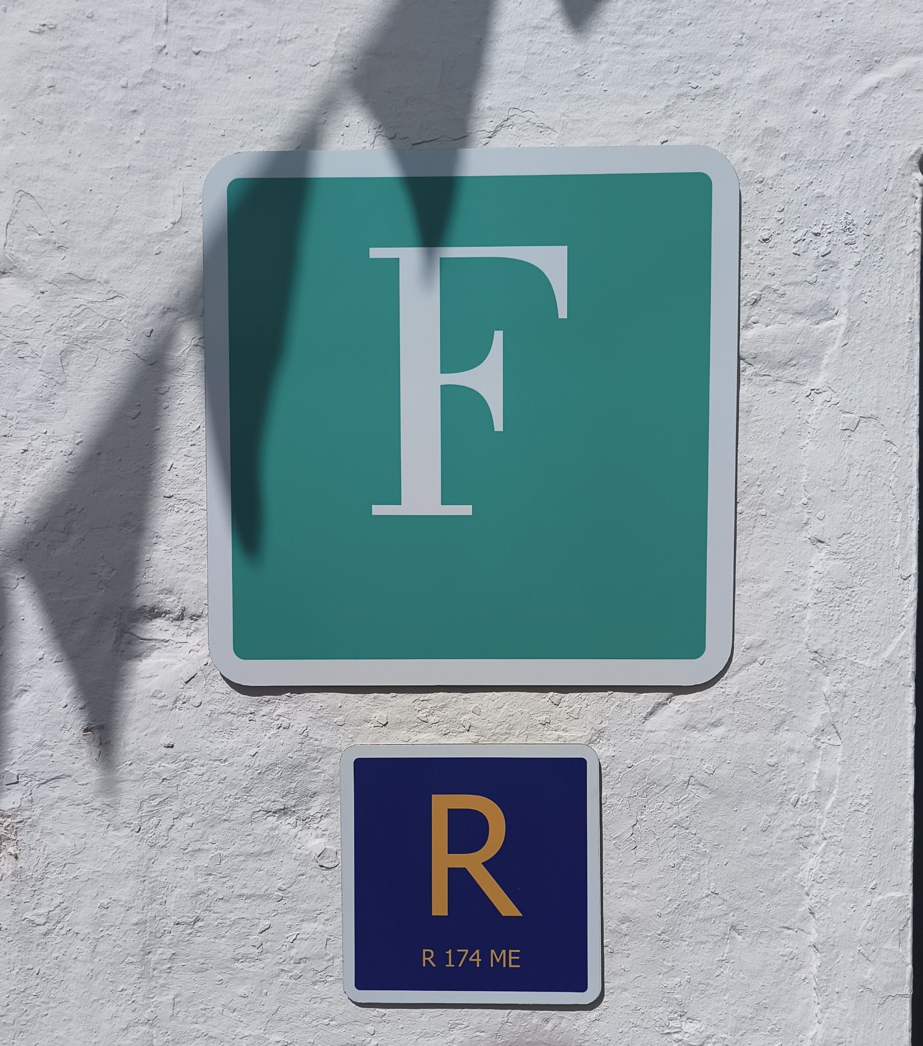 Official Fonda plaque at S’Engolidor
