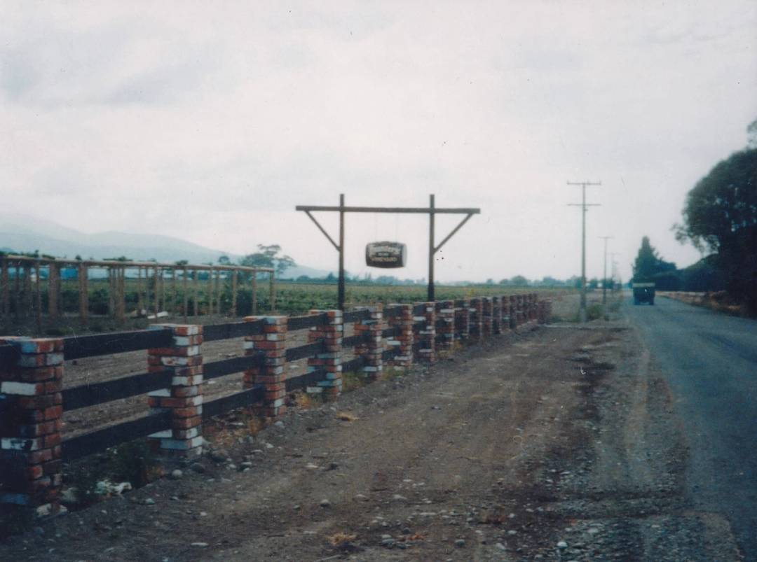 Hunter's road sign in the early 1980s (Rapaura Road)