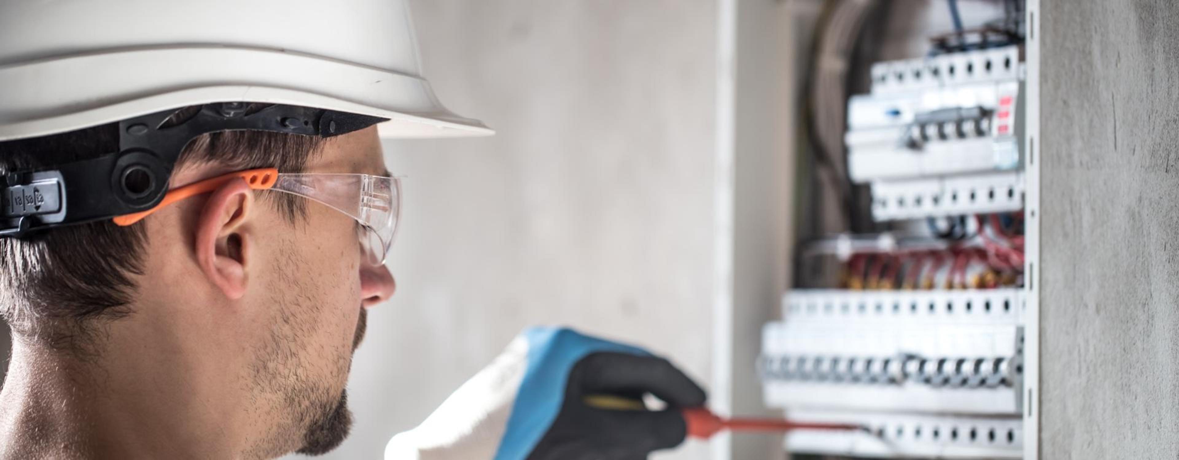 wat-kost-een-elektricien-per-uur