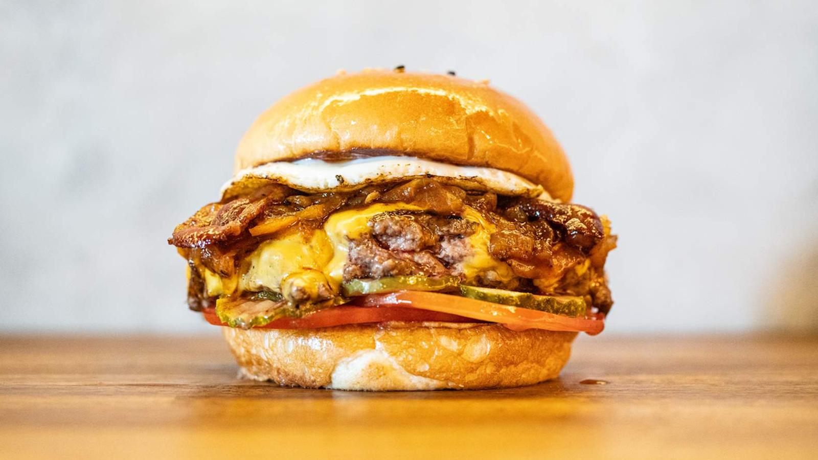 Cómo Lanzamos la "Mejor Hamburguesa de Estados Unidos" desde Argentina: El Caso La Birra Bar