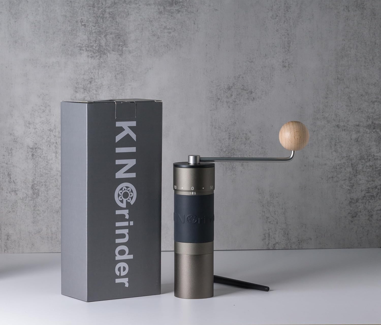 KINGrinder K6 Manual Hand Coffee Grinder Review Review thumbnail 3