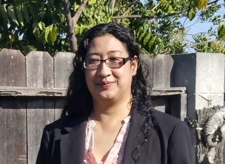 Shaherazad Shelves Author