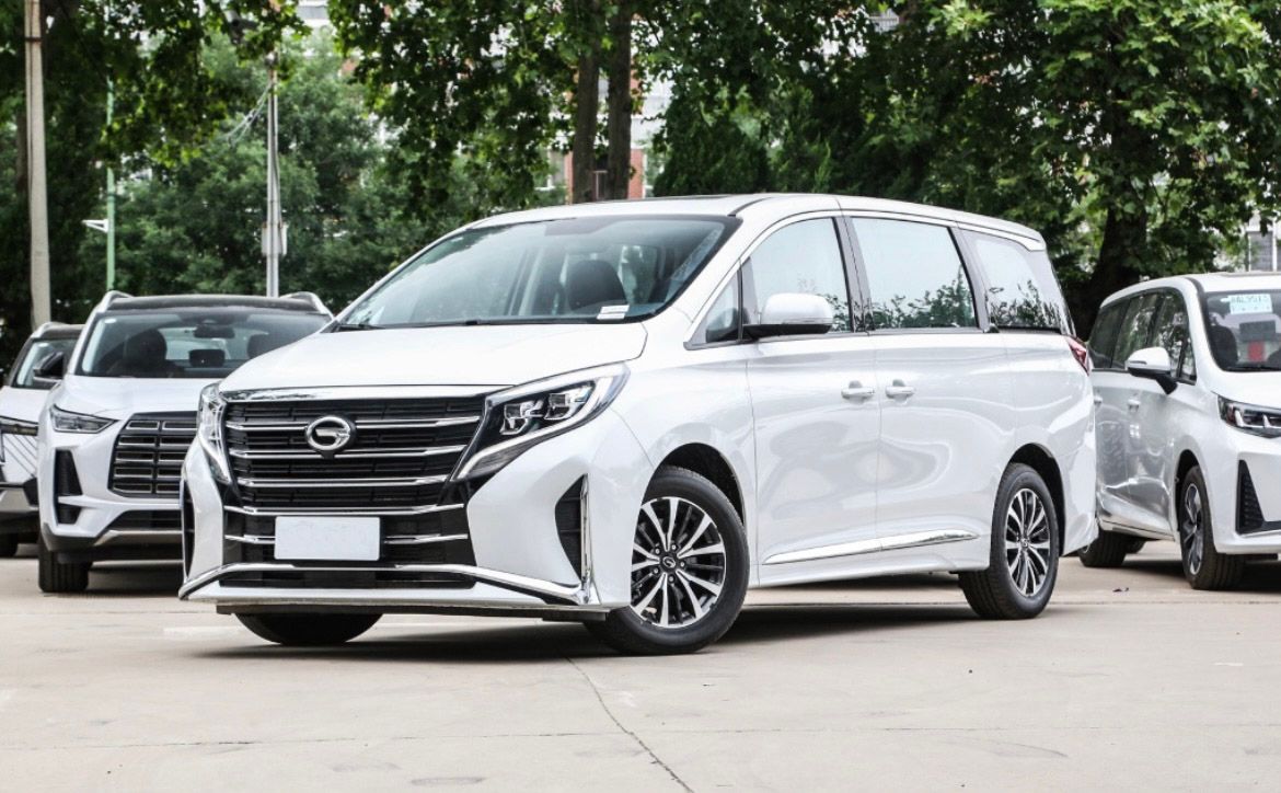 7座豪华商务车 (MPV)