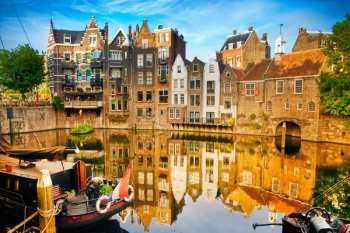trip to paris and amsterdam