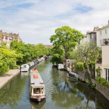 Regents Canal in London in the spring