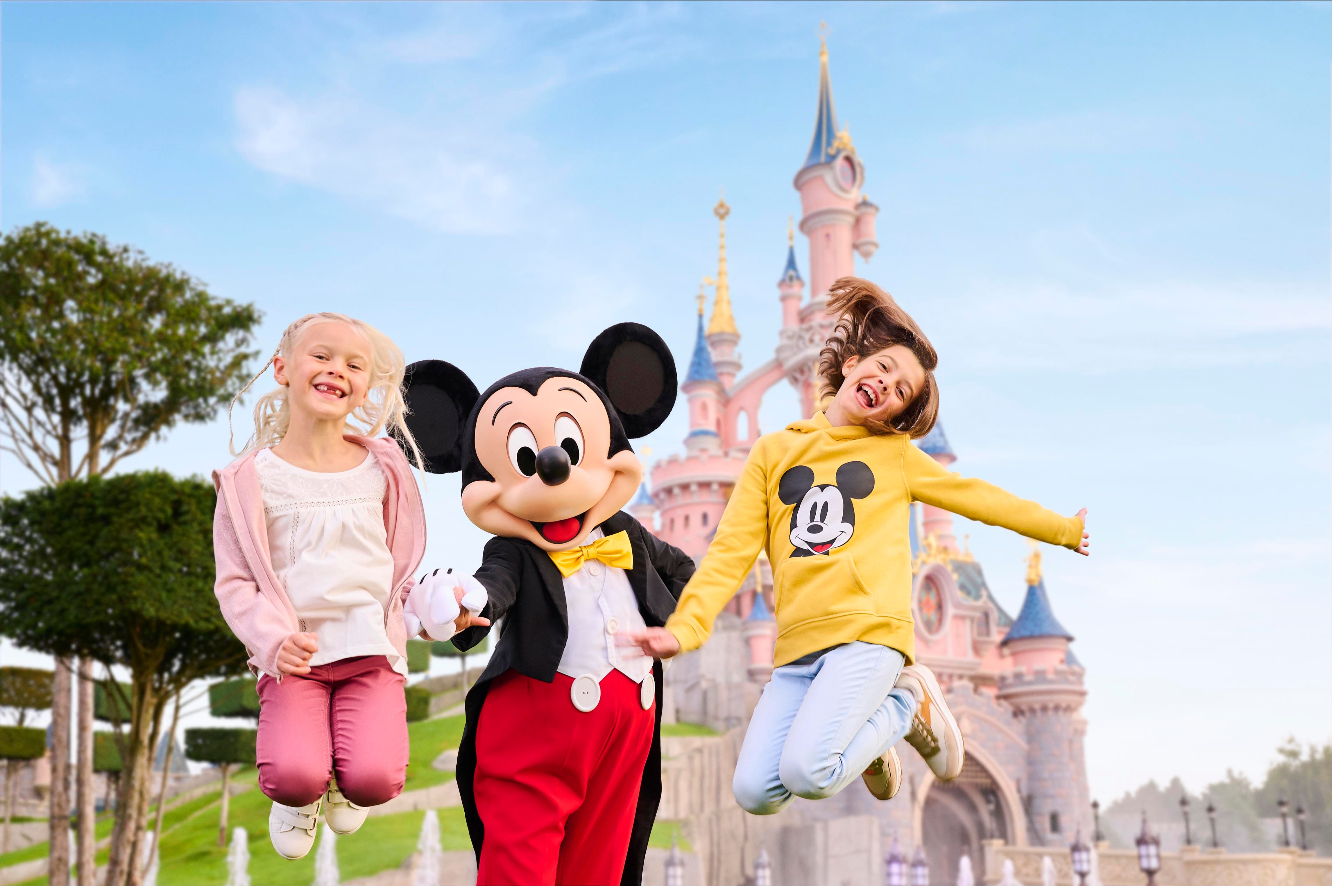 Breaks to disneyland paris best sale by eurostar