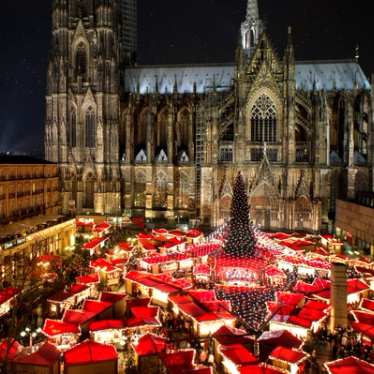 Cologne Marché de Noel Cathédrale vue générale de nuit