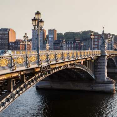 Across Fragnee Bridge in Liège