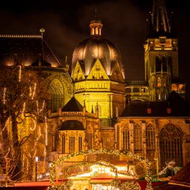 Marché de Noel Aix la Chapelle, vue cathédrale de nuit