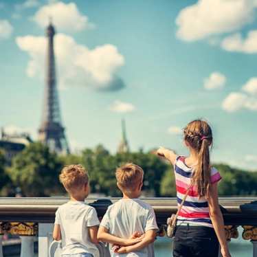 Paris - Children pointing at the Eiffel Tower