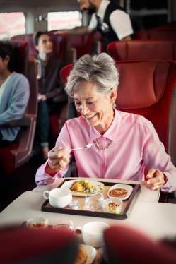 Delta - Thalys library - passengers on board - food