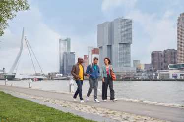 Delta - photoshoot 2 - Rotterdam - leisure - people walking