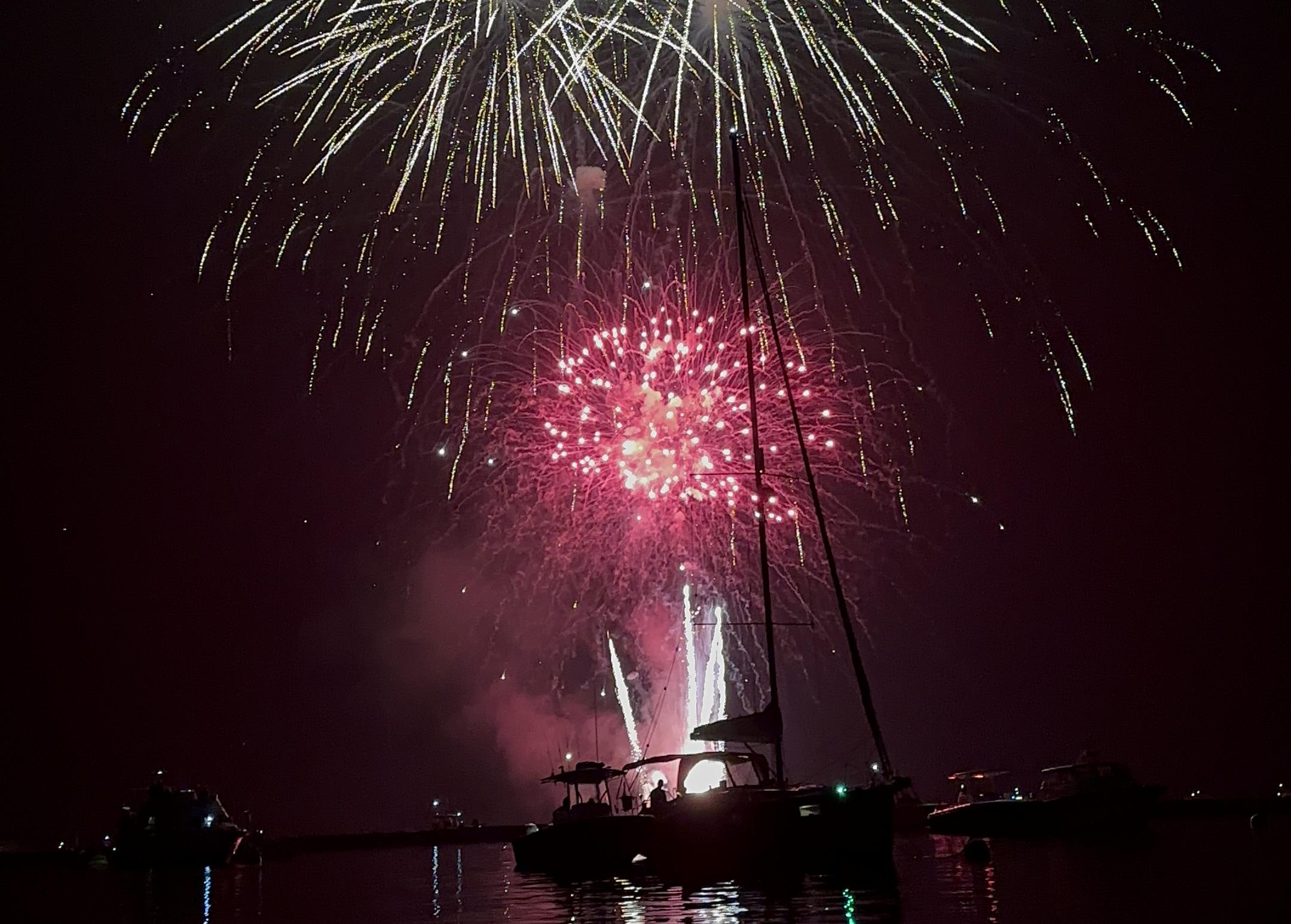 4th of july fireworks in the hamptons