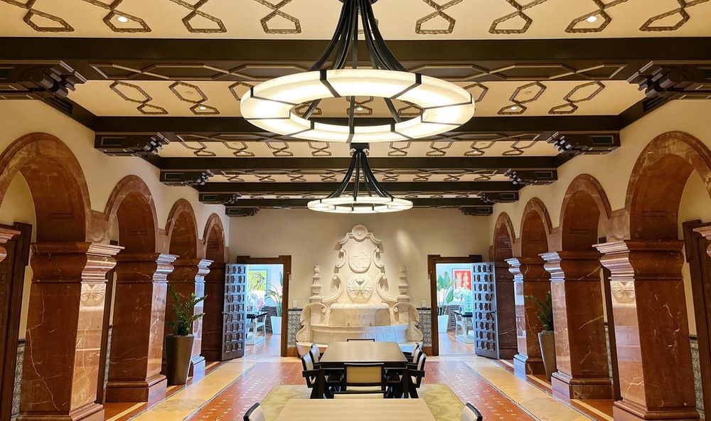 Four Seasons Hotel Lobby